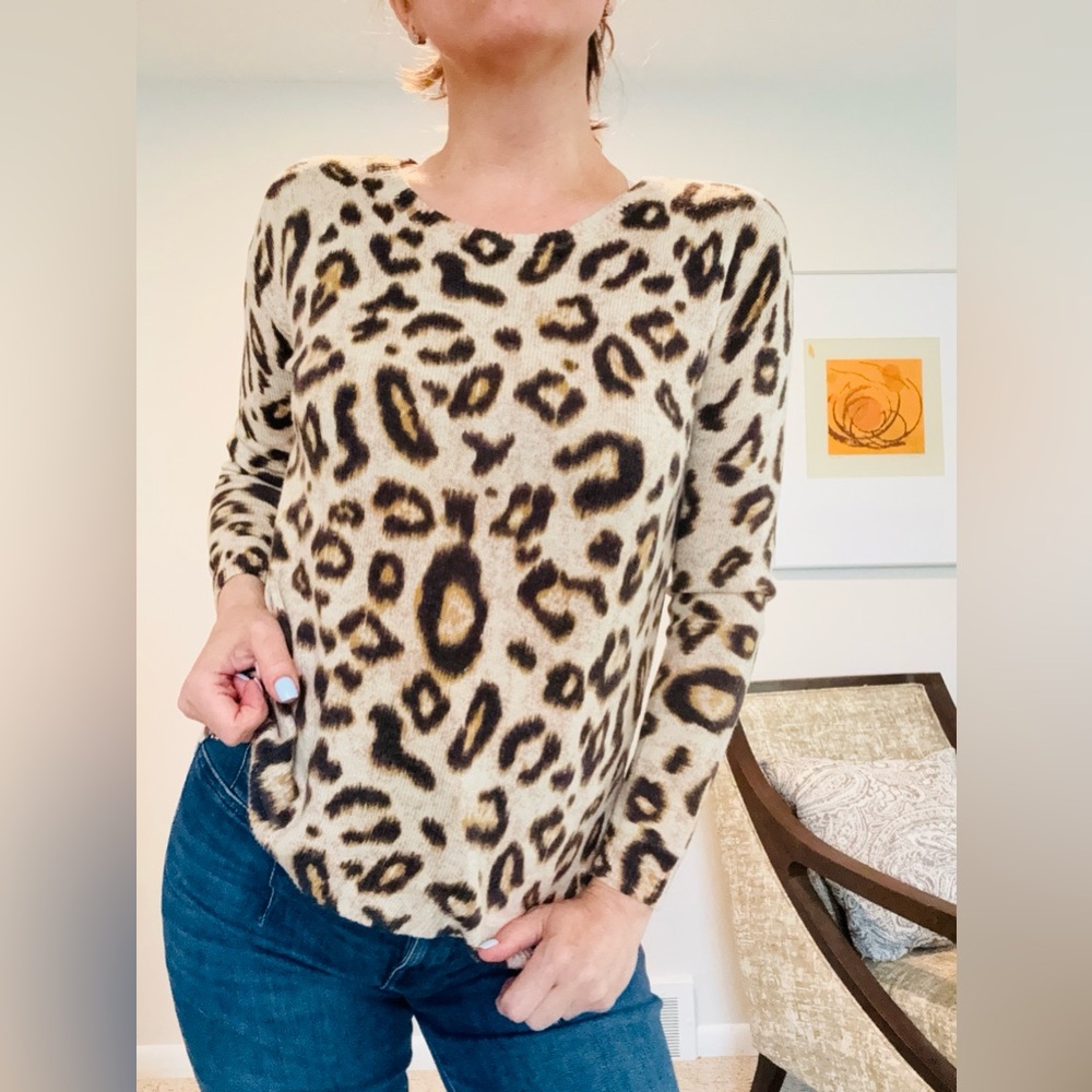 Leopard Print Women's sweater
